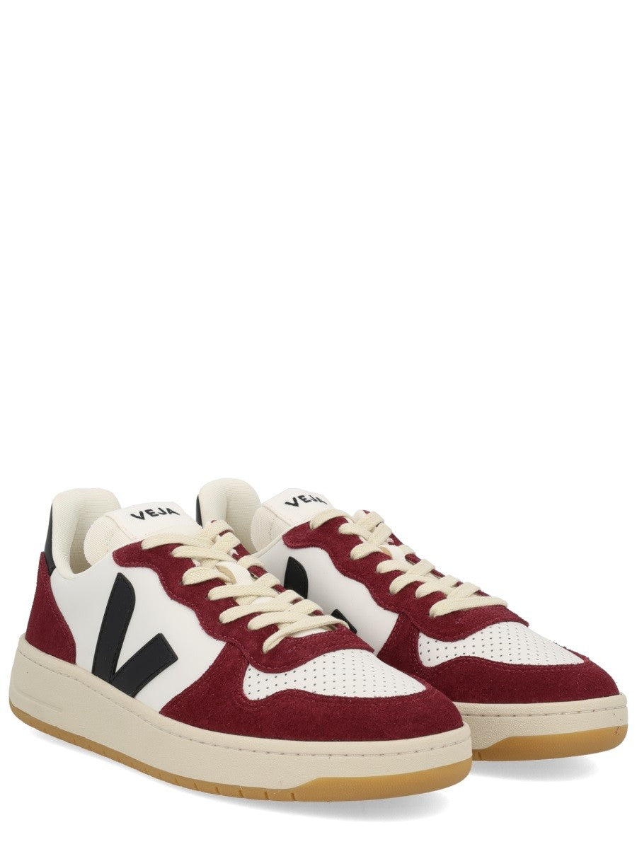 Veja SNEAKER "V-10"