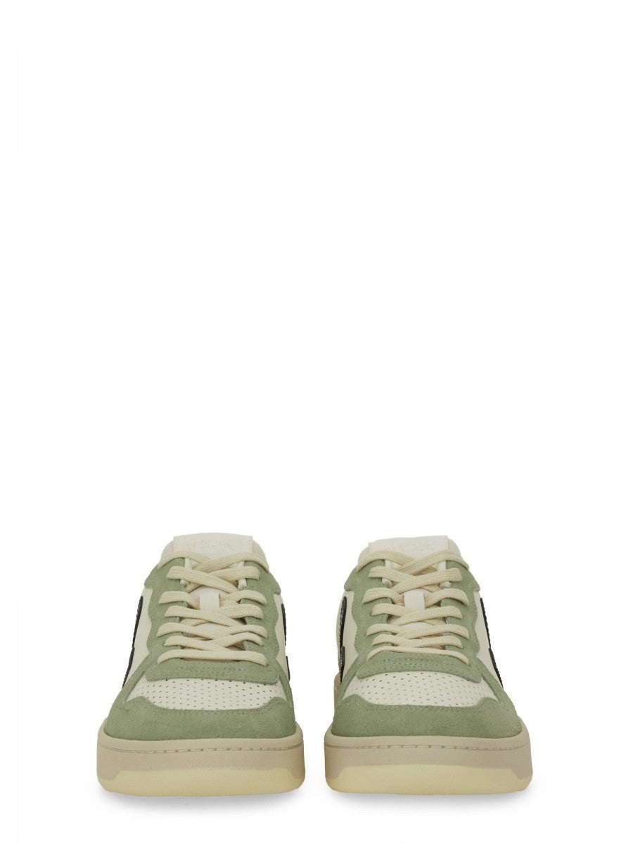 Veja SNEAKER "V-10"