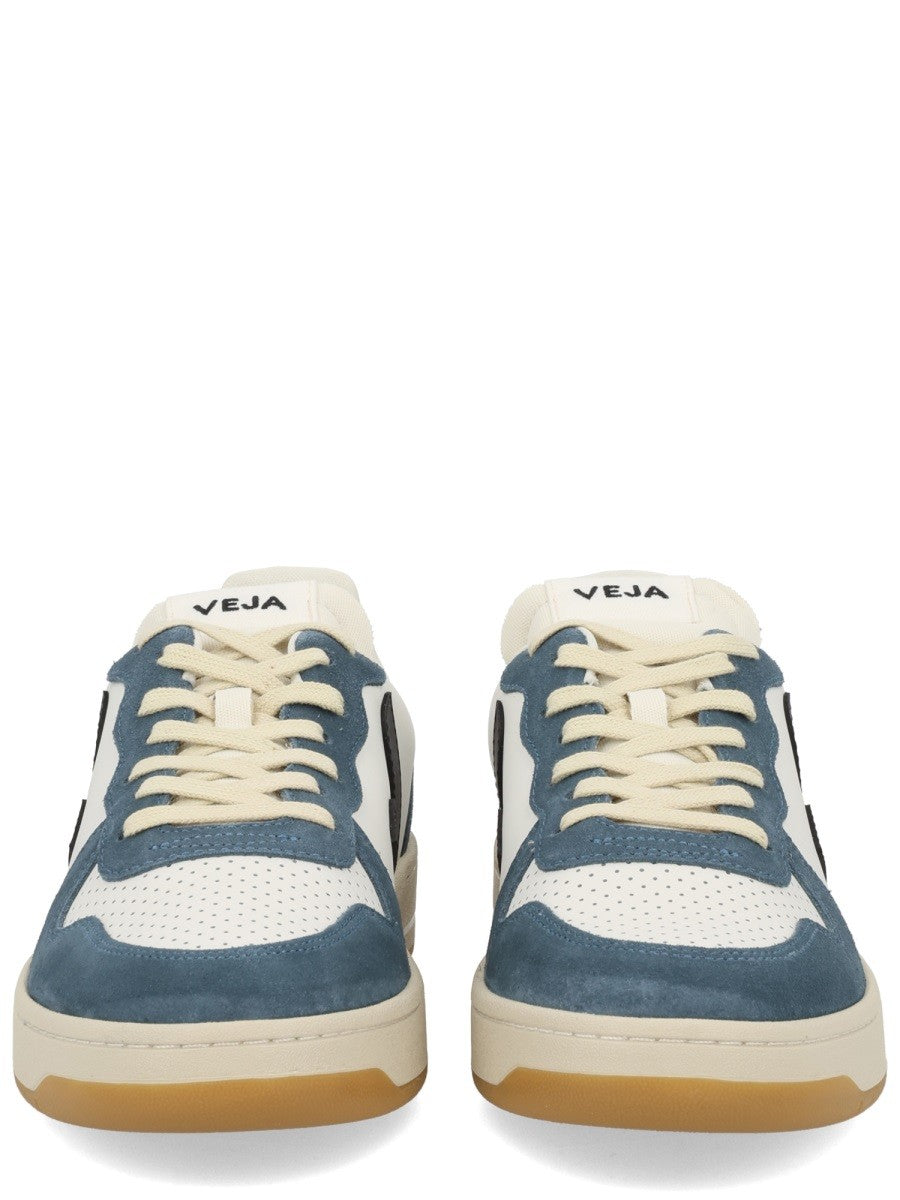 Veja SNEAKER "V-10"