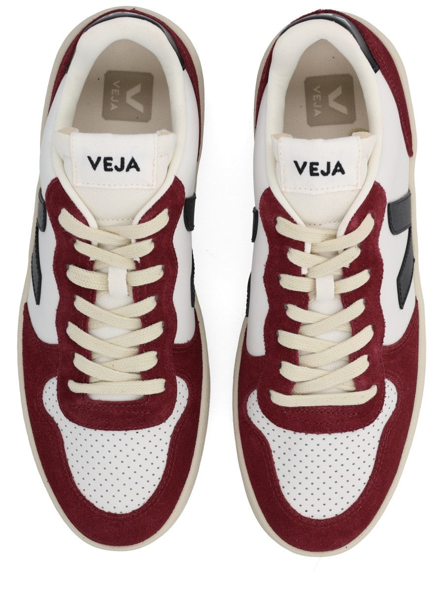 Veja SNEAKER "V-10"