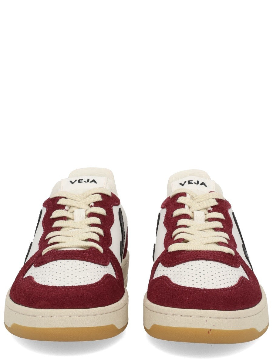 Veja SNEAKER "V-10"