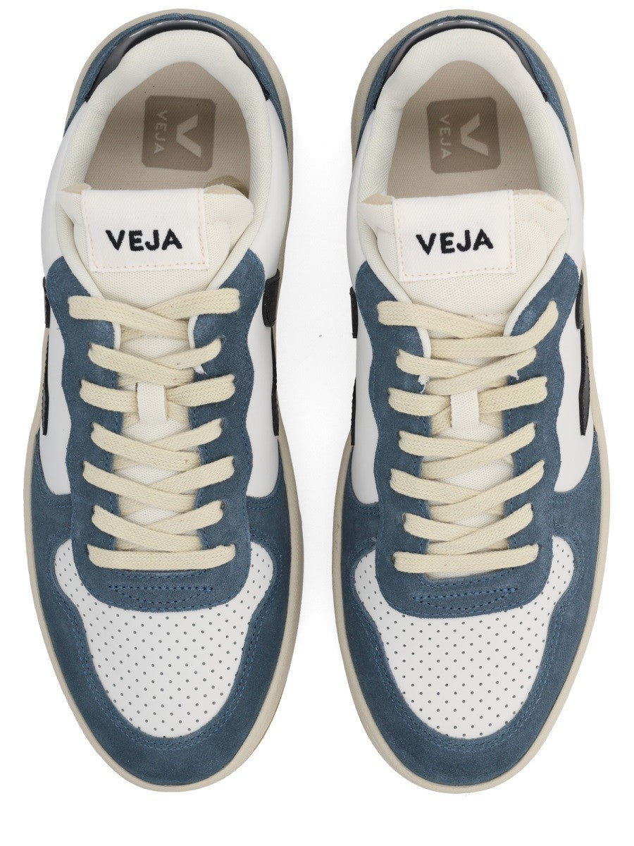 Veja SNEAKER "V-10"
