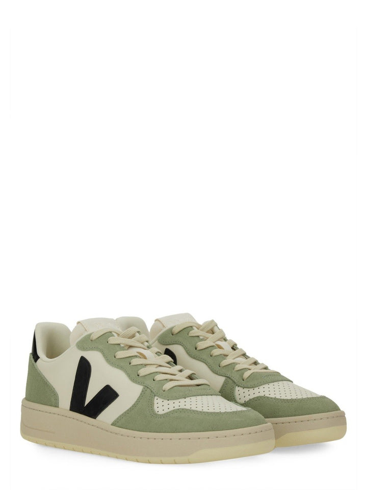 Veja SNEAKER "V-10"