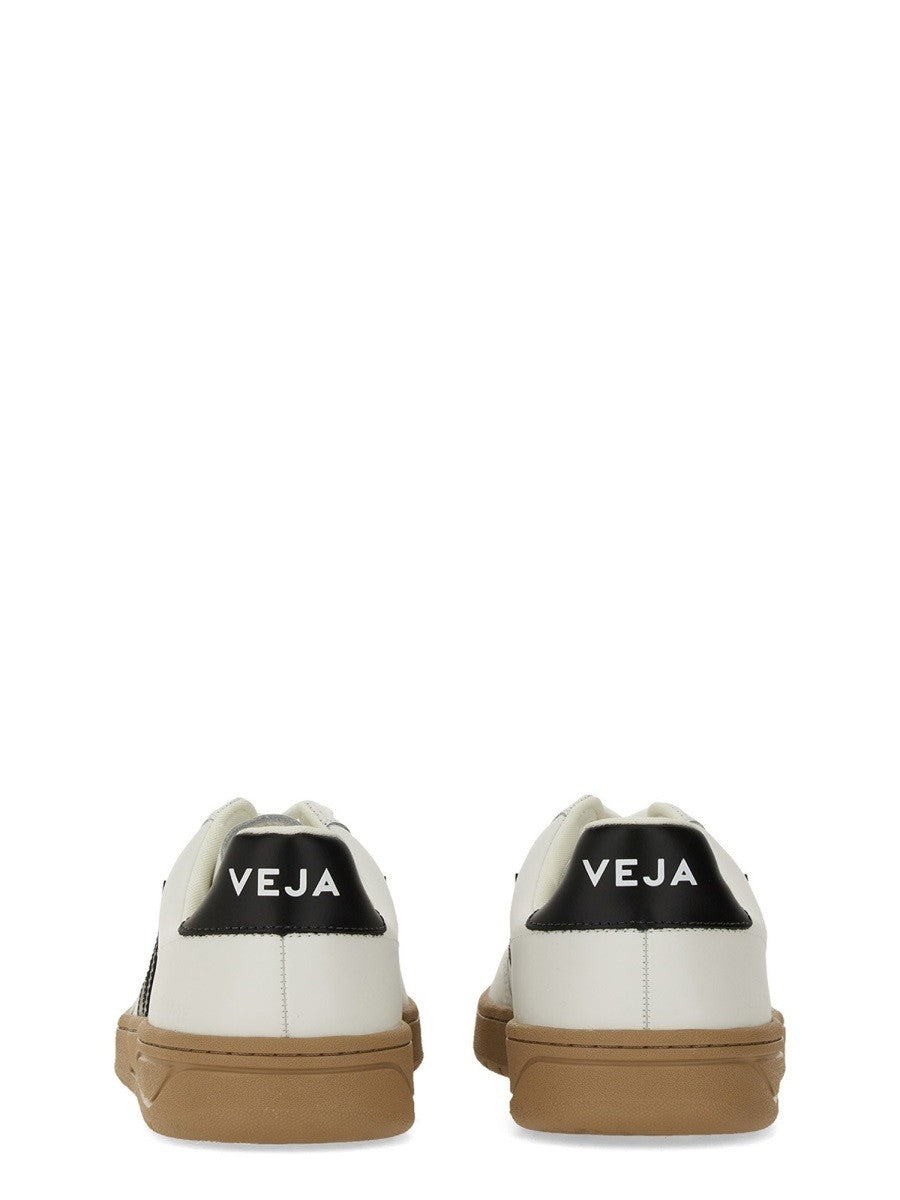 Veja SNEAKER "V-12"
