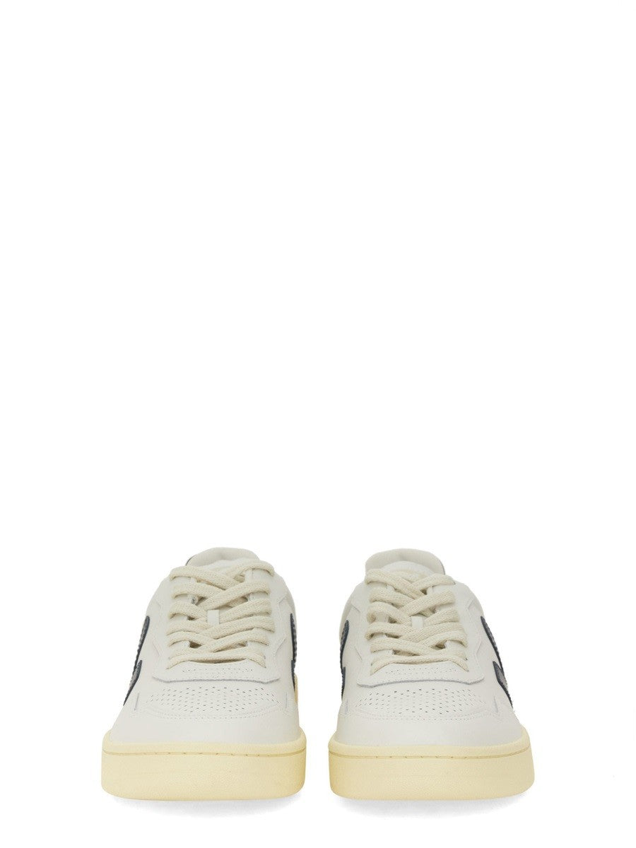 Veja SNEAKER V-90