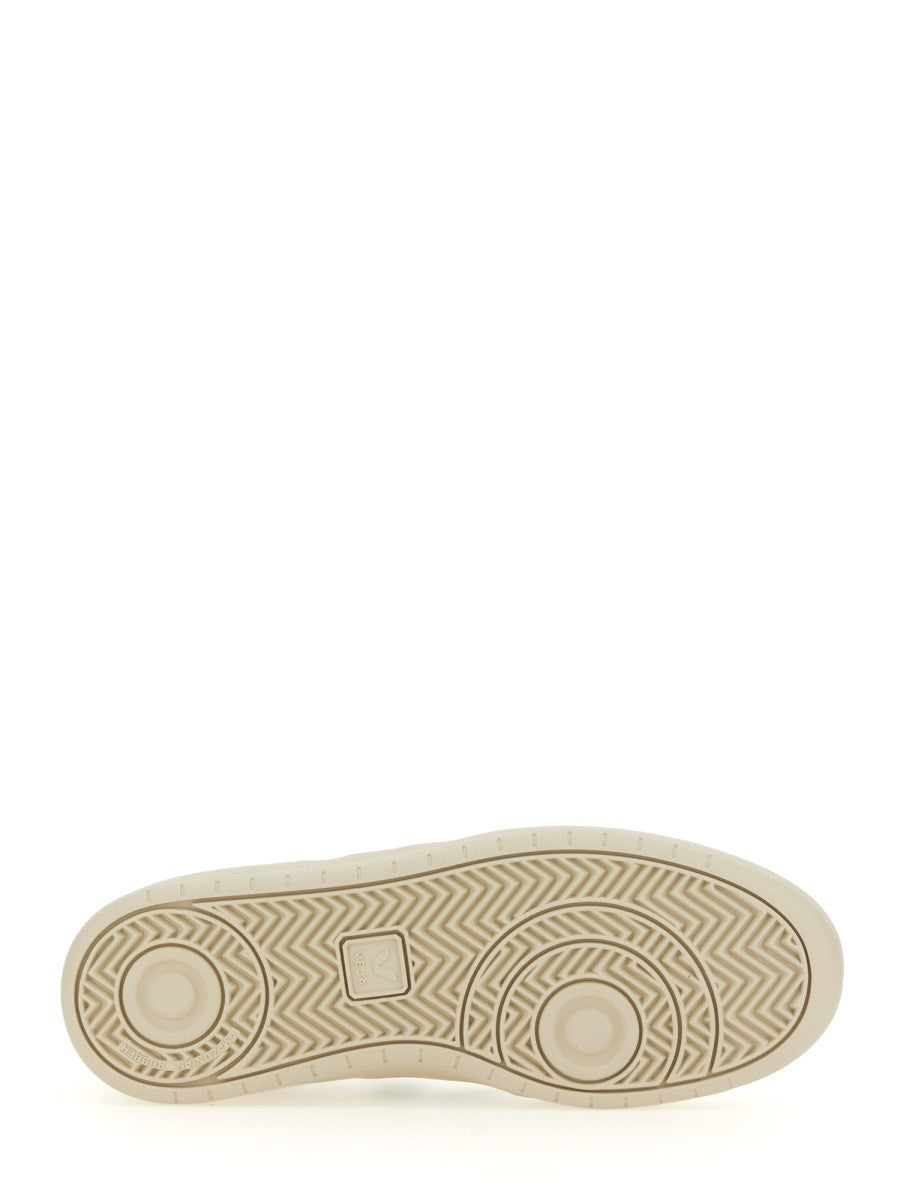 Veja SNEAKER "V-90"