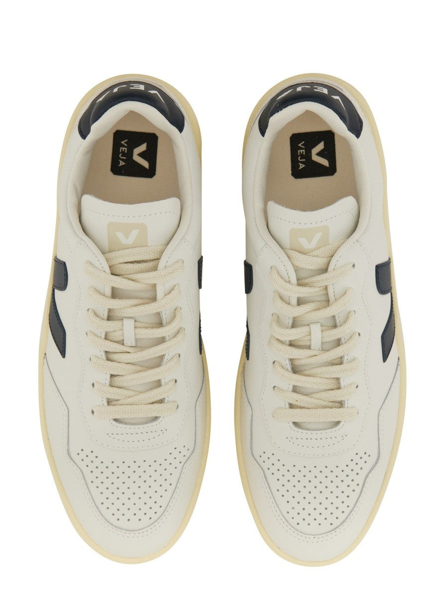Veja SNEAKER V-90