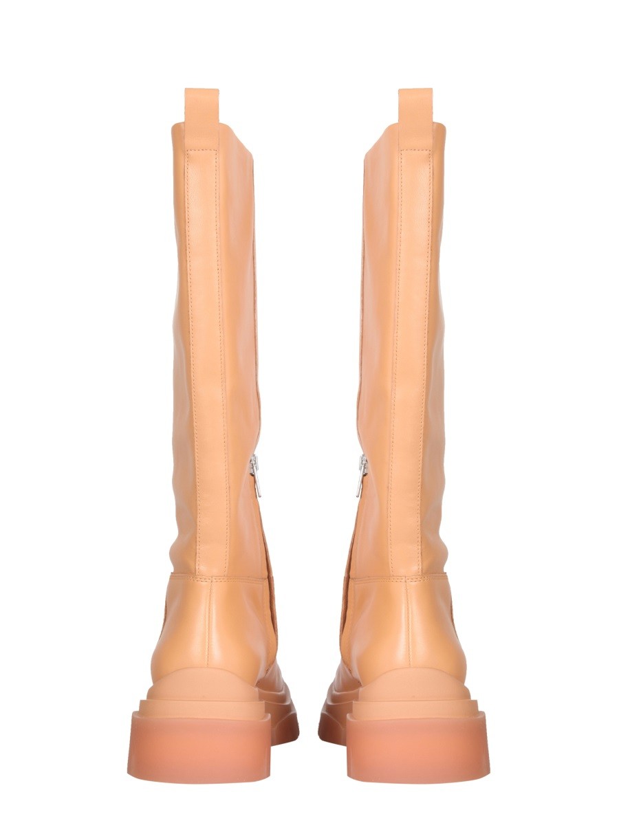 supremium-03-boots