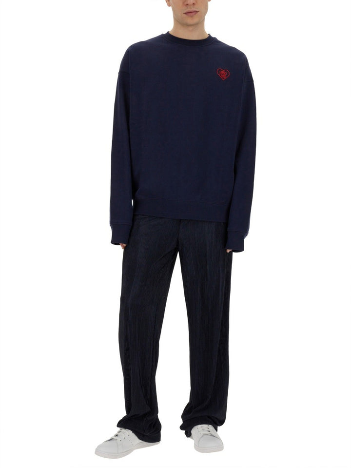 FAMILY FIRST SWEATSHIRT WITH HEART EMBROIDERY