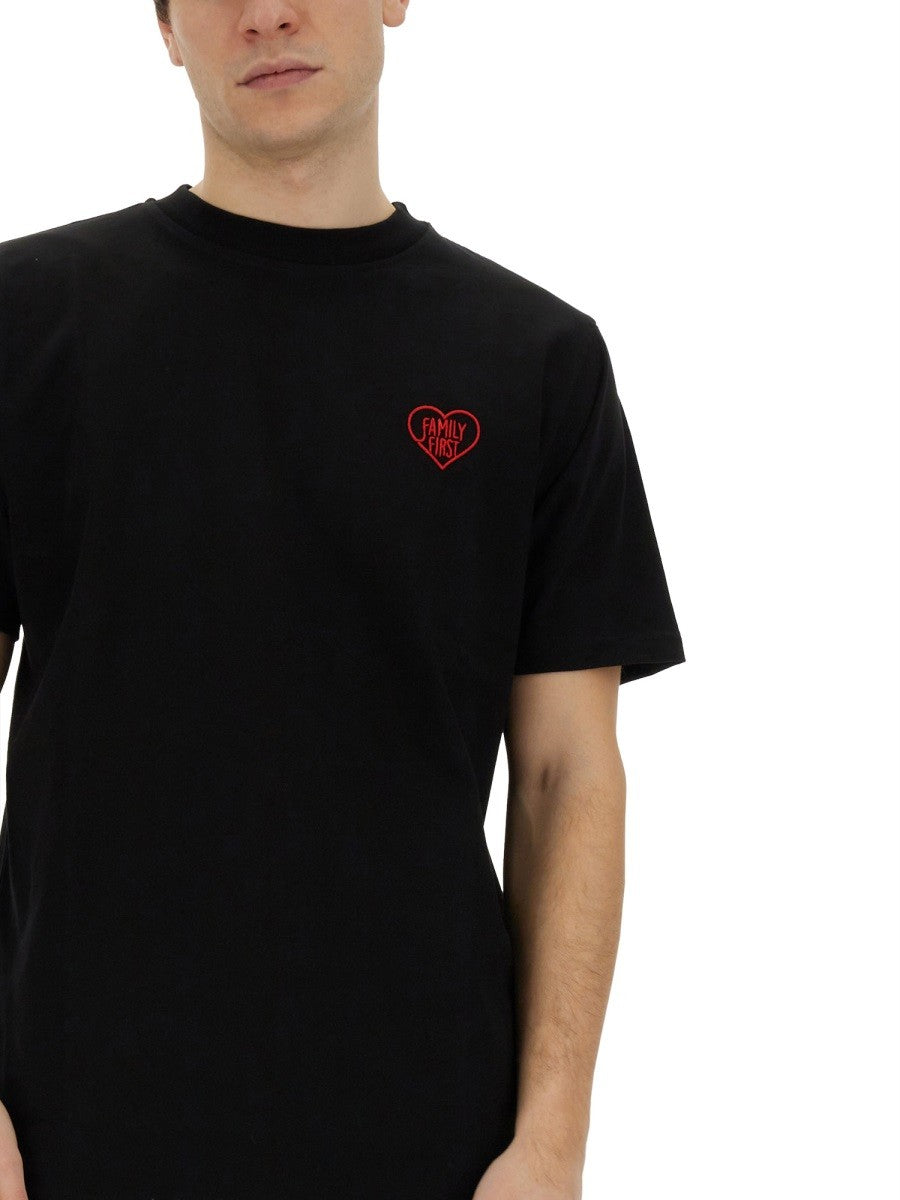 FAMILY FIRST T-SHIRT WITH HEART EMBROIDERY