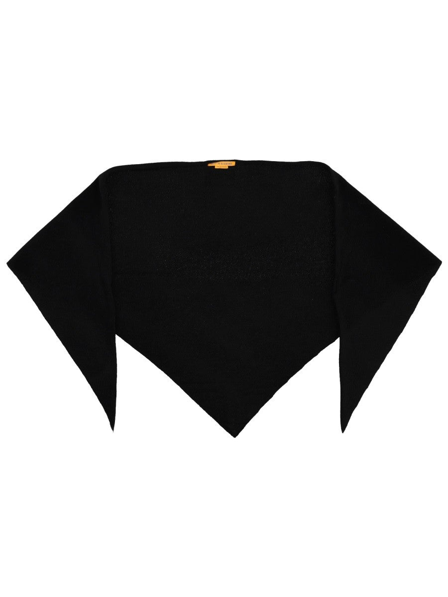 GUEST IN RESIDENCE "THE BANDANA"